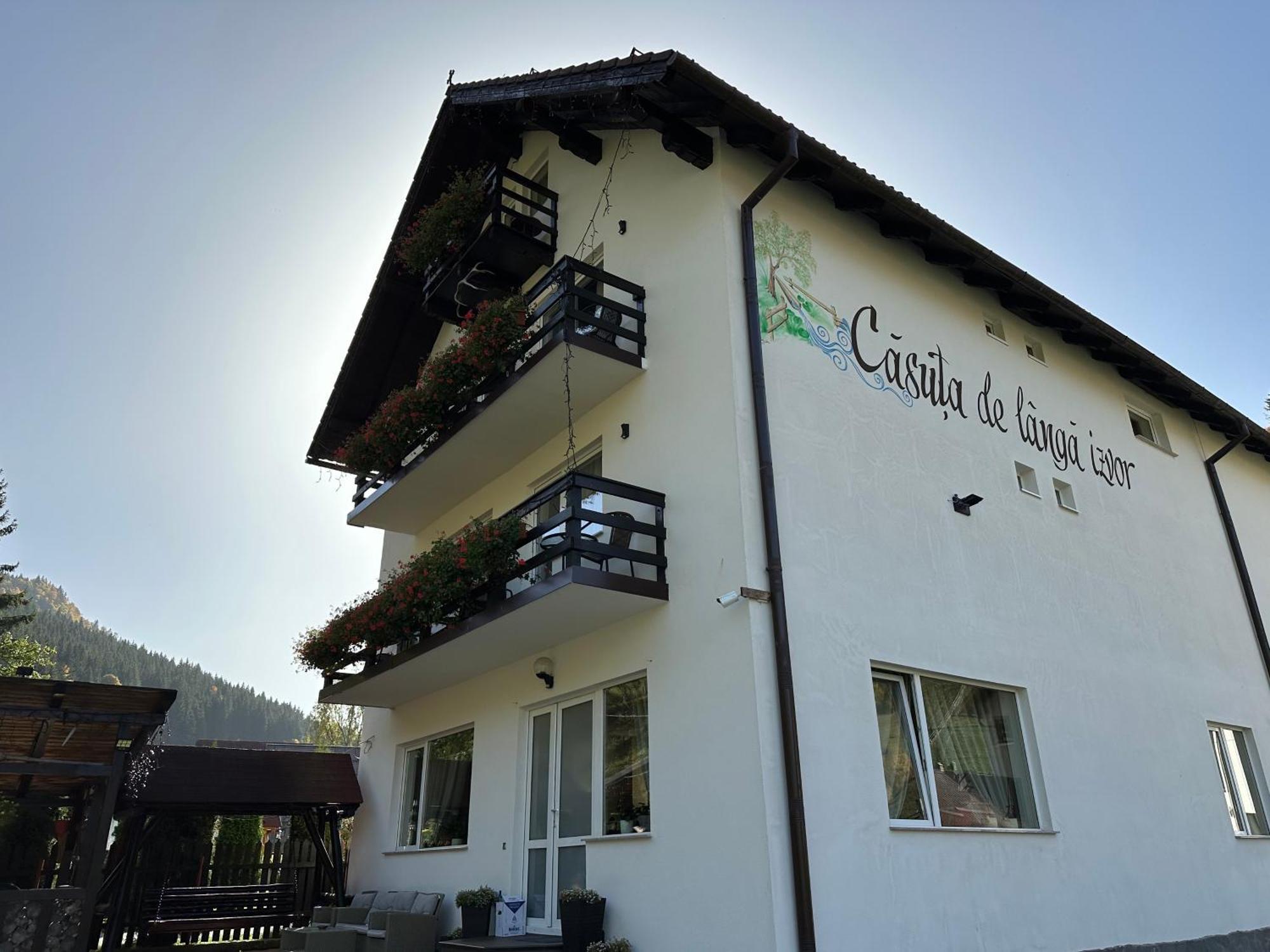 Casuta De Langa Izvor Hotell Moeciu De Sus Exteriör bild