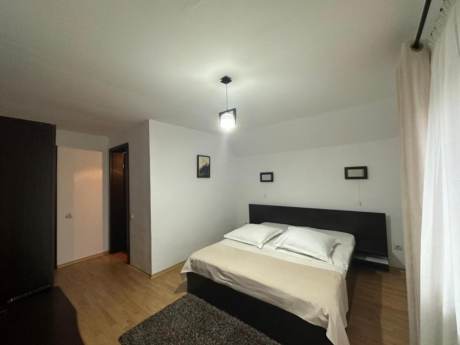 Casuta De Langa Izvor Hotell Moeciu De Sus Exteriör bild