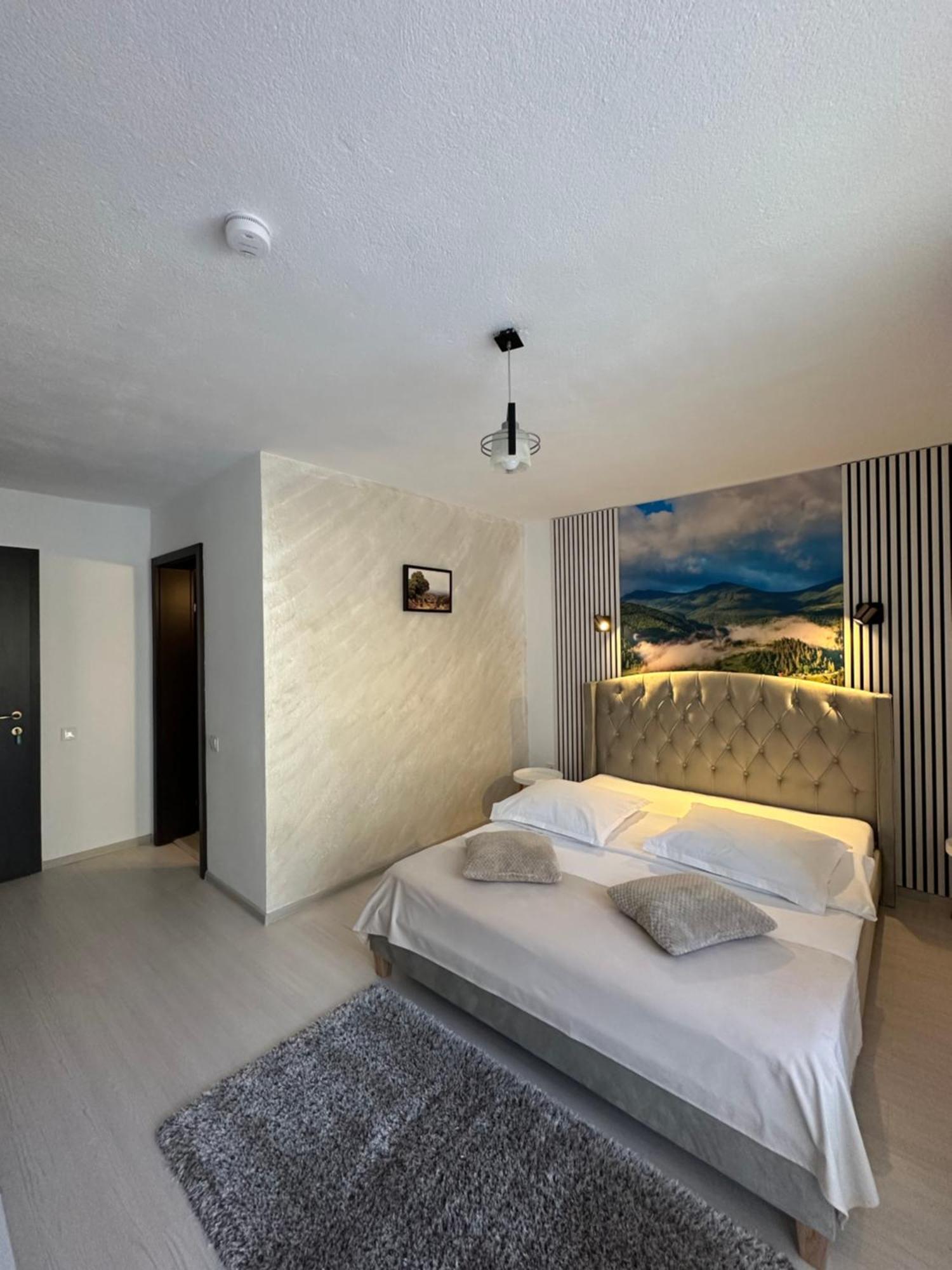 Casuta De Langa Izvor Hotell Moeciu De Sus Exteriör bild
