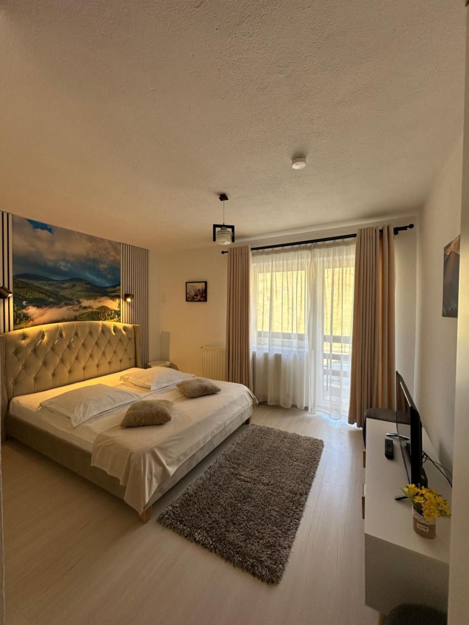 Casuta De Langa Izvor Hotell Moeciu De Sus Exteriör bild
