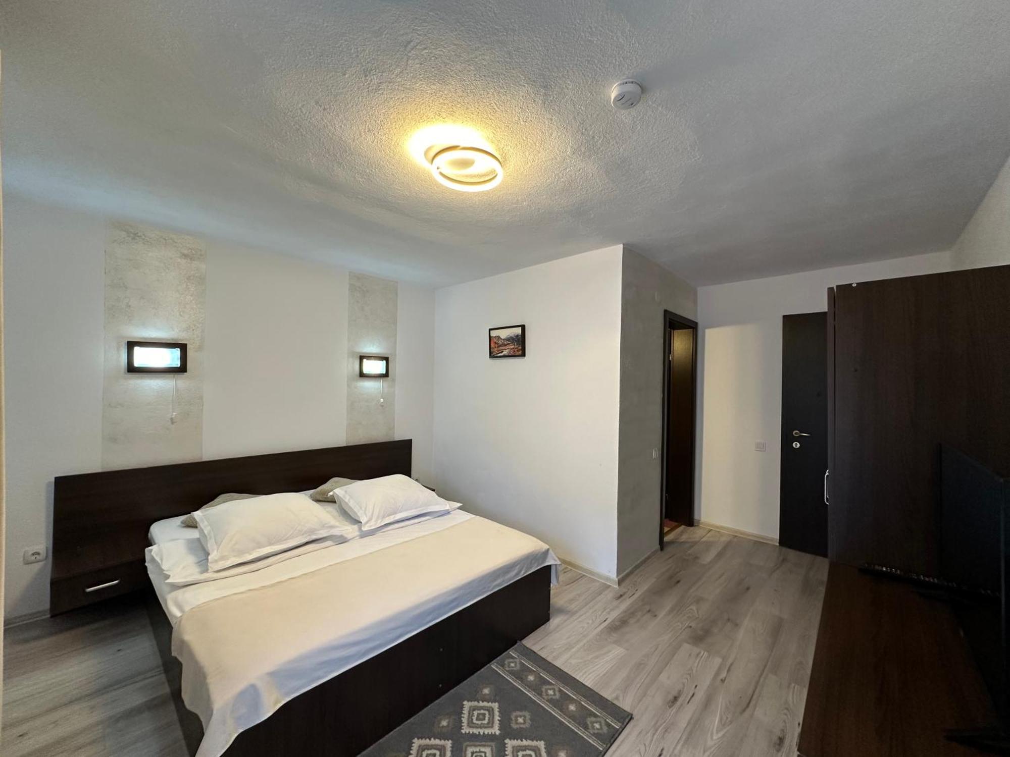 Casuta De Langa Izvor Hotell Moeciu De Sus Exteriör bild