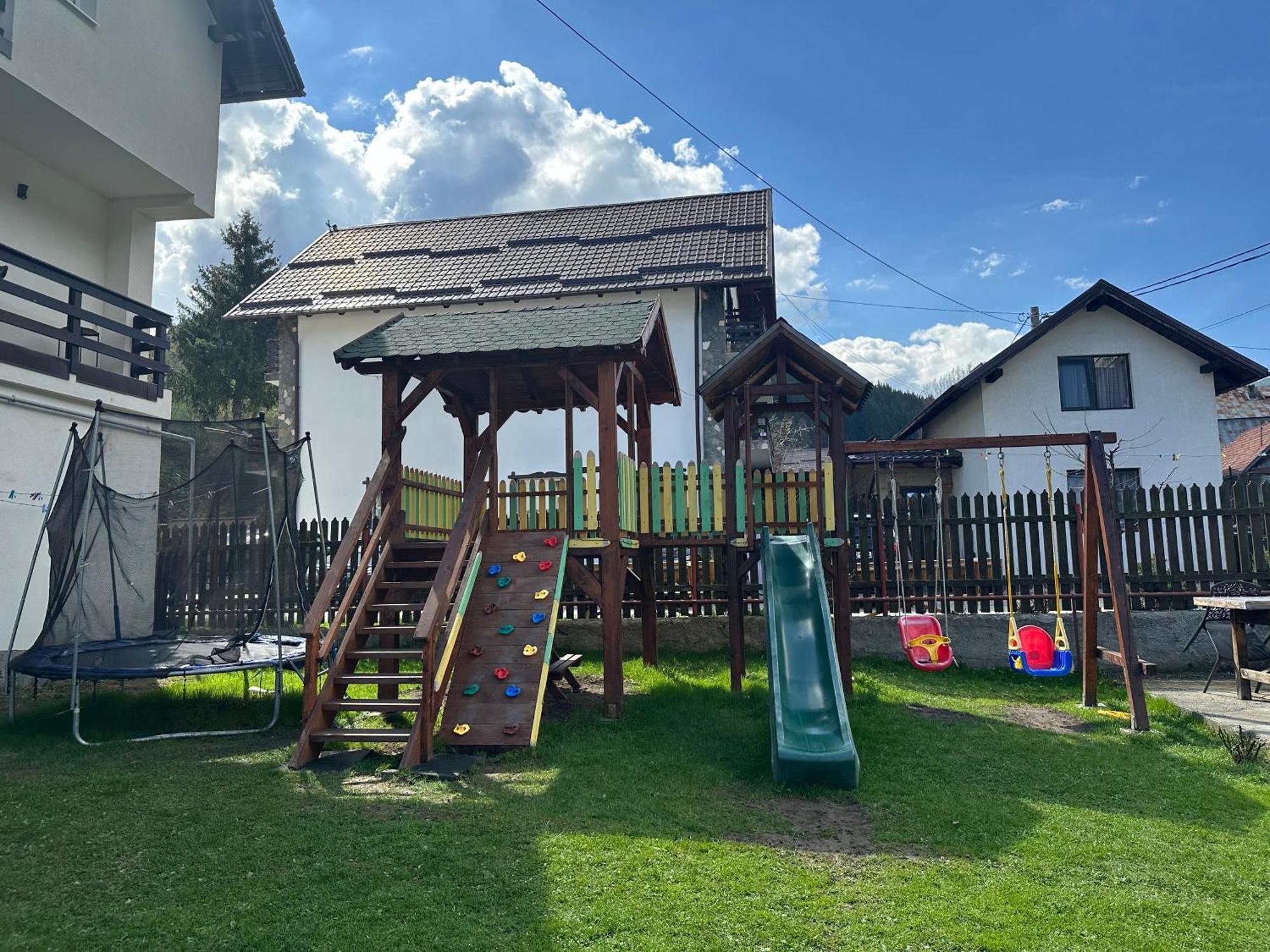 Casuta De Langa Izvor Hotell Moeciu De Sus Exteriör bild